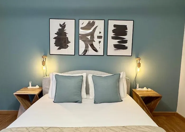 Whome Charming & Stylish In Benfica